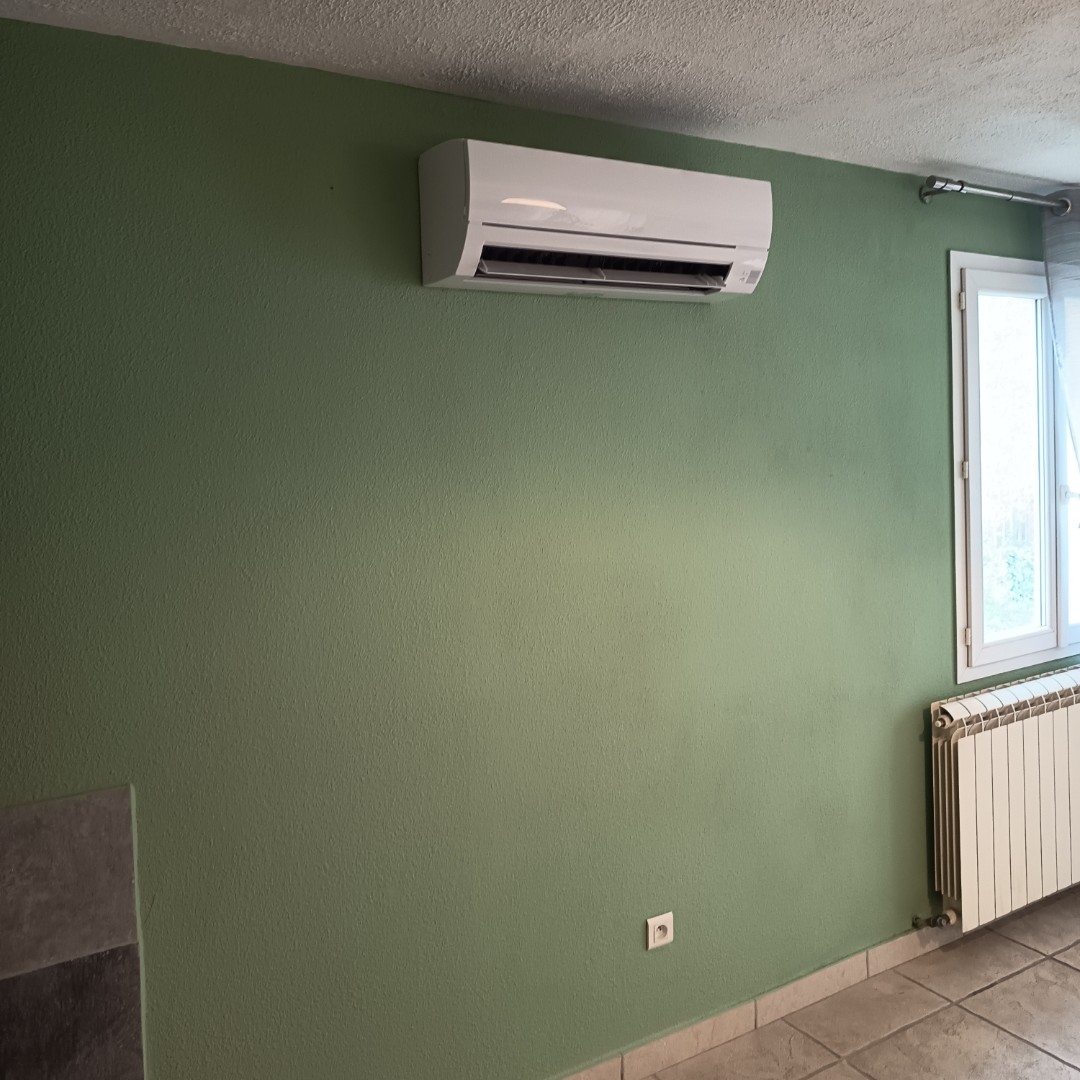 pose-split-interieur-clim